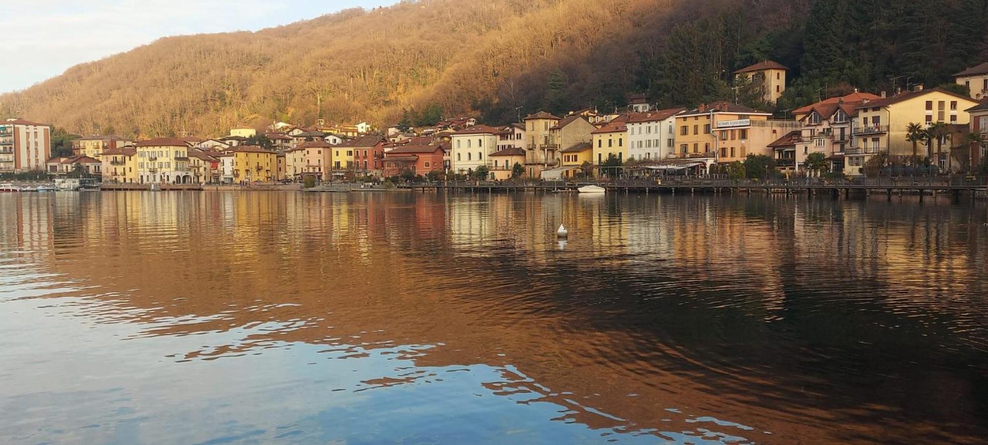 Rifugio Sul Lago Di Lugano A Porto Ceresio Exterior foto
