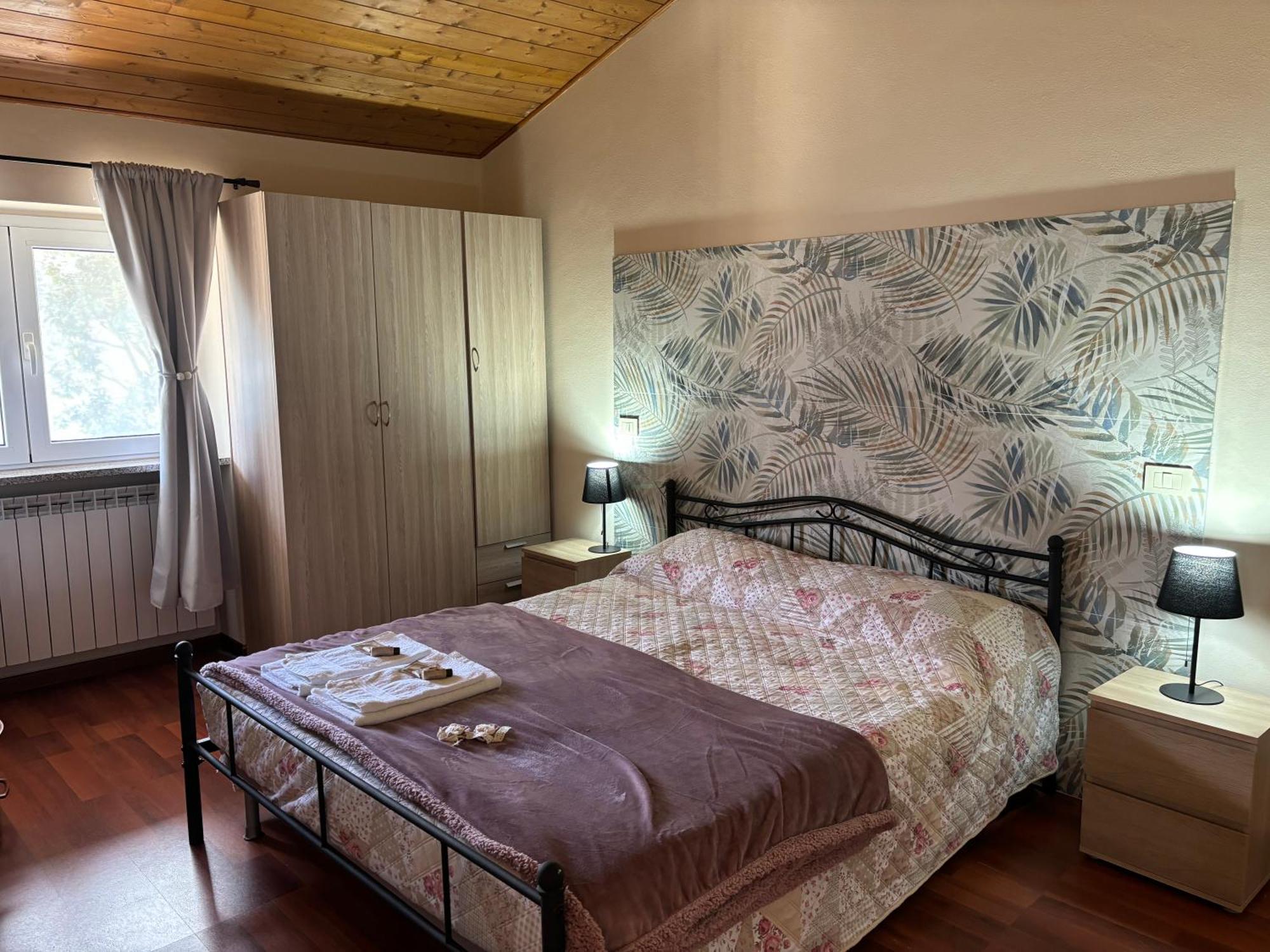 Rifugio Sul Lago Di Lugano A Porto Ceresio Exterior foto